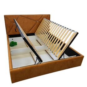 Lova su šoniniu pakėlimo mechanizmu ir medinėmis grotelėmis