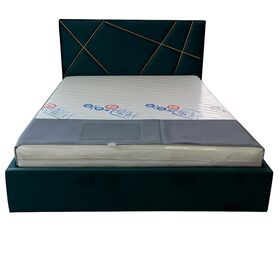 Žalia miegamojo lova Virdžinija su pakeliamomis grotelėmis