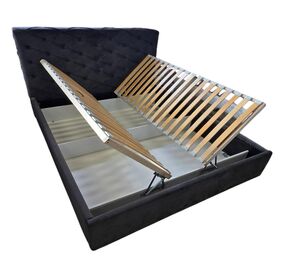 Lova Marko su čiužinio grotelėmis ir talpia dėže