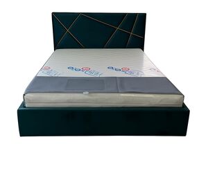 Žalia miegamojo lova Virdžinija su pakeliamomis grotelėmis