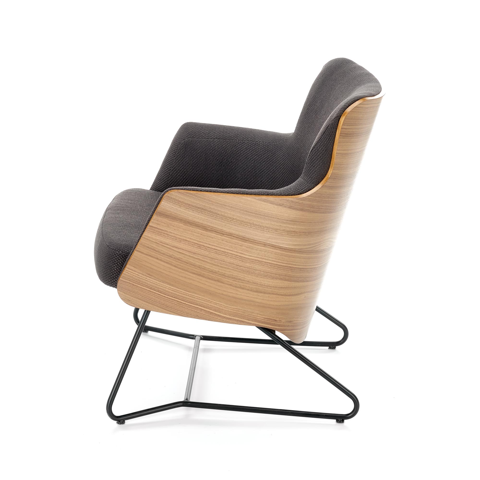 Tamsi pilka   amerikietiškas riešutas