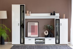 Svetainės sekcija Bentley – su vitrinomis, televizoriaus staliuku