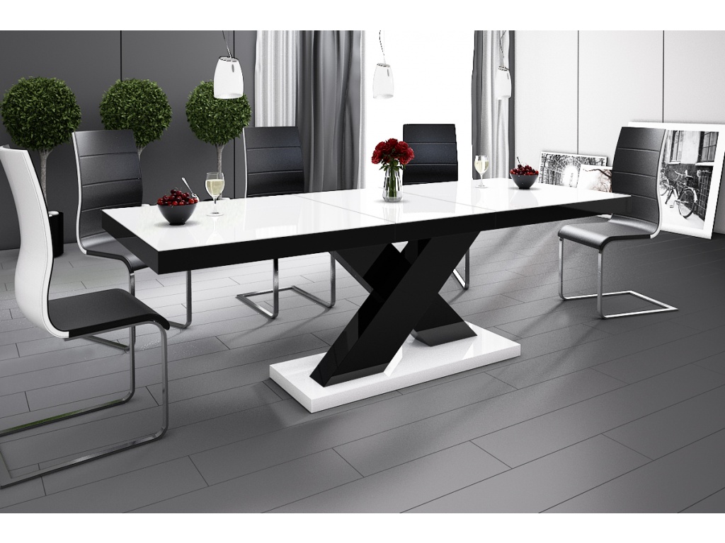 Juoda   balta blizgi