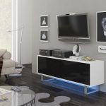 Balta   juoda blizgi