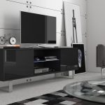 Juoda   juoda blizgi