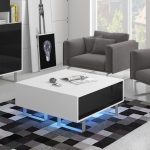 Balta   juoda blizgi