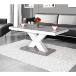 Pilka   balta   balta